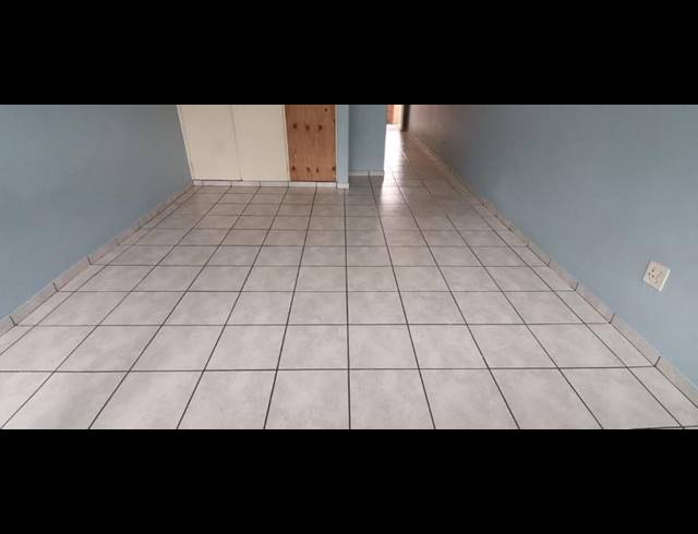 1 BEDROOM APARTMENT FOR SALE IN EMPANGENI CENTRAL